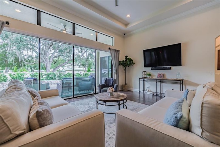 Photo 19 of 57 - 16532 Ballyshannon Dr, Tampa, FL 33624