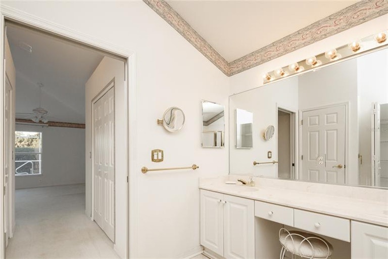 Photo 20 of 29 - 2762 Golf Lake Dr, Plant City, FL 33566