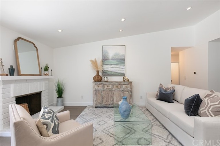 Photo 6 of 29 - 17201 Berlin Ln, Huntington Beach, CA 92649