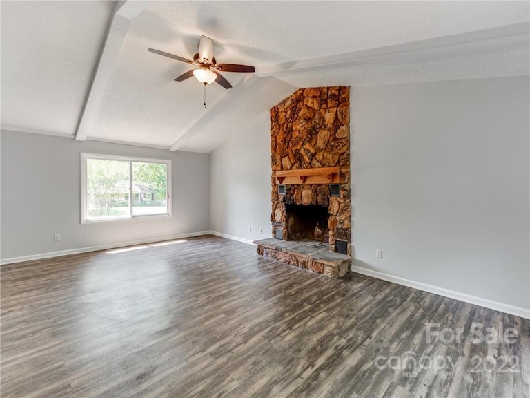 Photo 8 of 38 - 2654 Castle Hill Rd, Gastonia, NC 28052