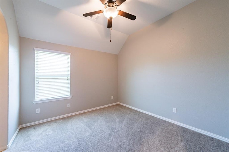 Photo 31 of 43 - 91 Hearthshire Cir, Magnolia, TX 77354