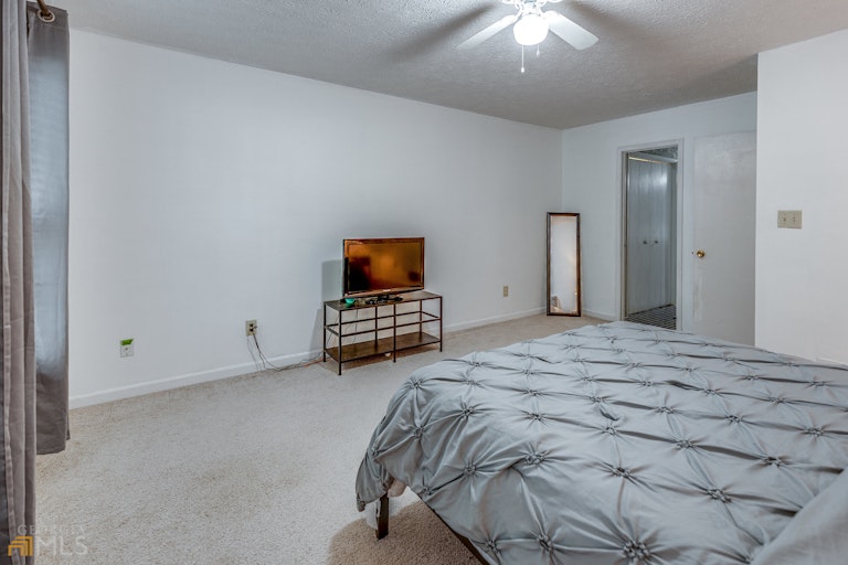 Photo 23 of 66 - 2859 Quinbery Dr, Snellville, GA 30039