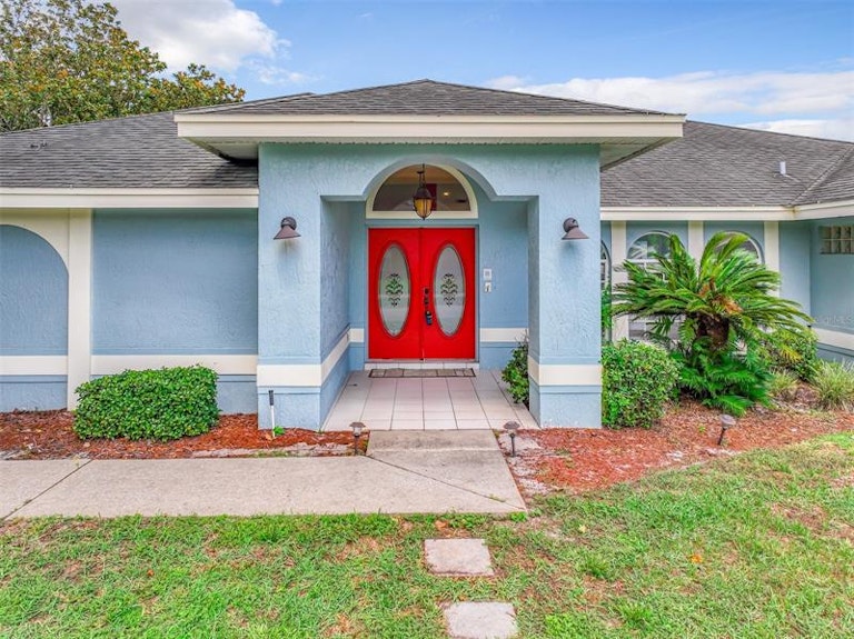 Photo 4 of 41 - 6923 Ashbury Dr, Lakeland, FL 33809