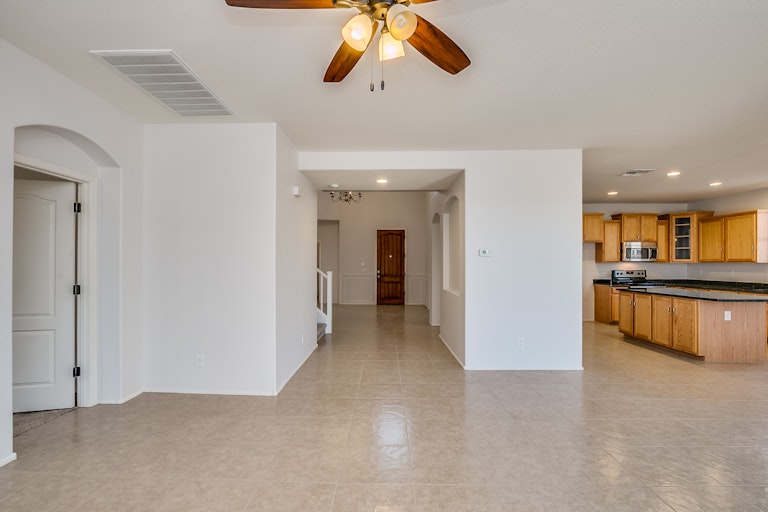 Photo 14 of 42 - 7219 S 71st Ln, Laveen, AZ 85339