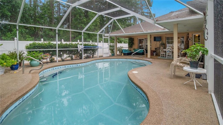 Photo 23 of 37 - 86 Wood Haven Dr, Palm Coast, FL 32164
