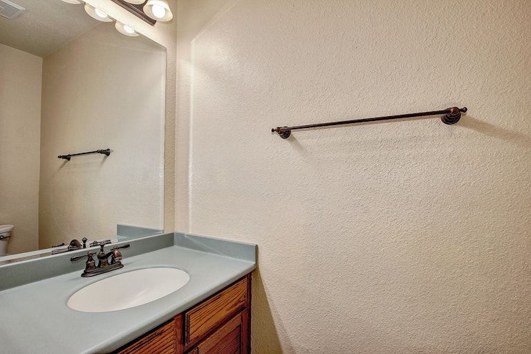 Photo 13 of 25 - 3543 E Tonto Ln, Phoenix, AZ 85050