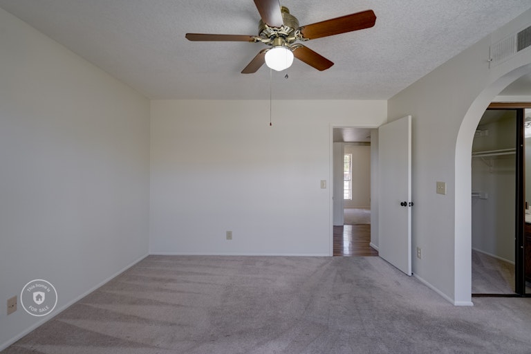 Photo 20 of 29 - 3856 W Wagoner Rd, Glendale, AZ 85308