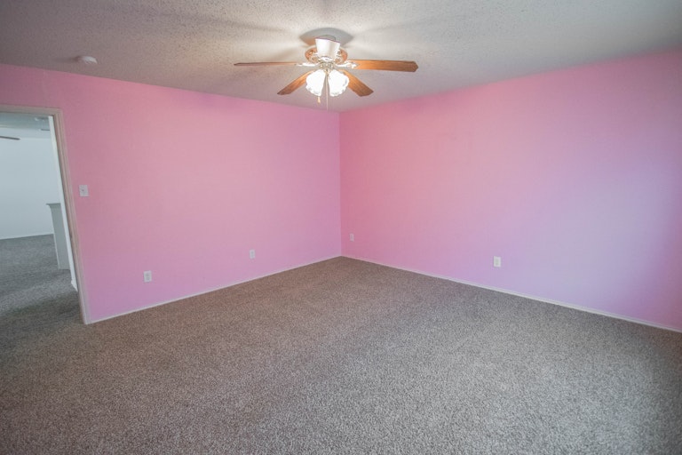 Photo 38 of 41 - 8128 Abbey Glen Ct, Arlington, TX 76002