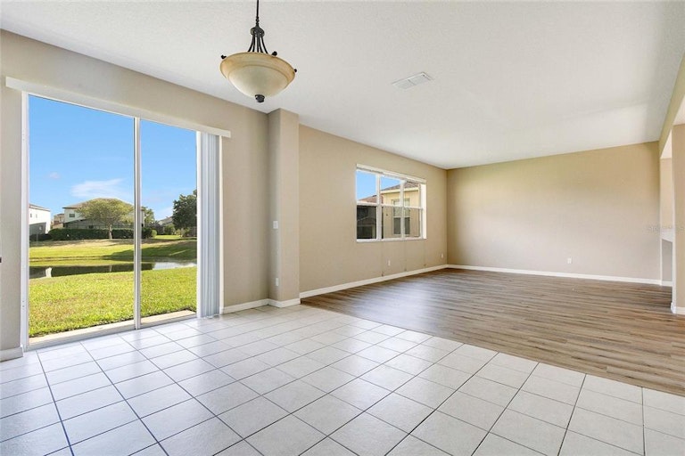 Photo 8 of 25 - 10824 Tilston Pt, Orlando, FL 32832