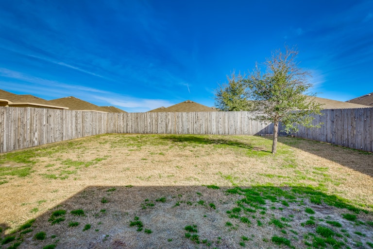 Photo 17 of 18 - 2508 Cumberland Trl, Balch Springs, TX 75181
