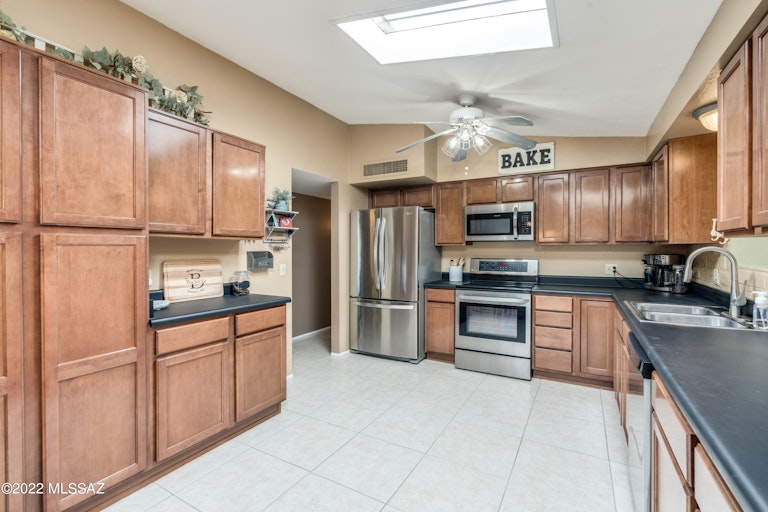 Photo 8 of 48 - 7508 N Meredith Blvd, Tucson, AZ 85741