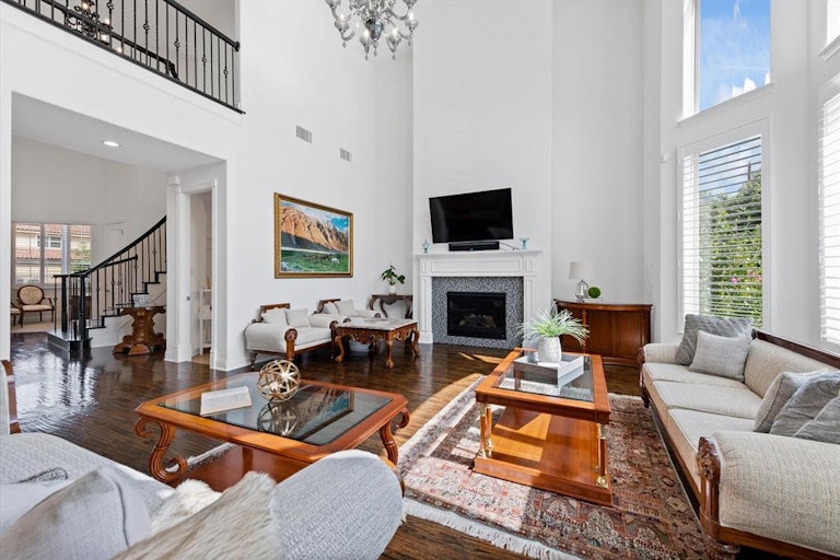 Photo 10 of 39 - 6809 Schubert, Colleyville, TX 76034