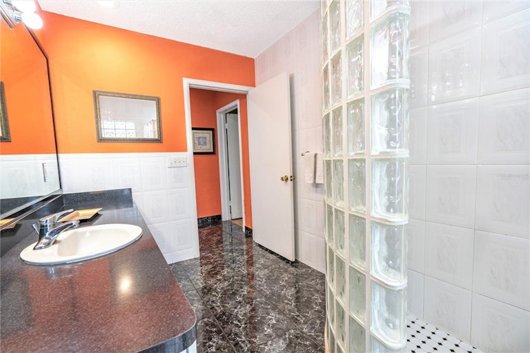 Photo 24 of 79 - 136 Bayside Dr, Clearwater Beach, FL 33767