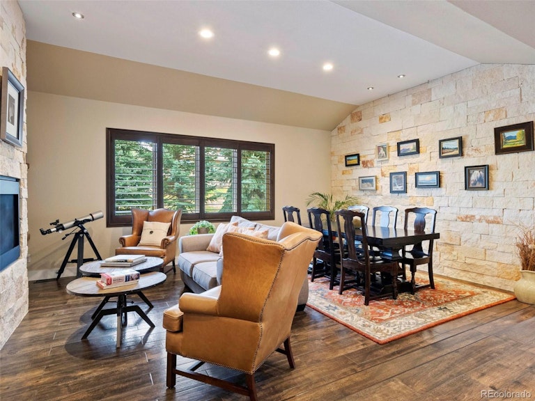 Photo 15 of 39 - 6443 Big Horn Trl, Littleton, CO 80125