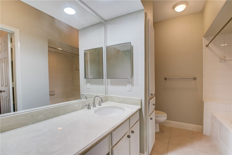 Photo 18 of 26 - 7701 Rialto Blvd #1225, Austin, TX 78735