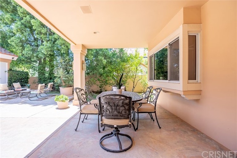 Photo 59 of 72 - 10214 Candleberry Ln, Northridge, CA 91324