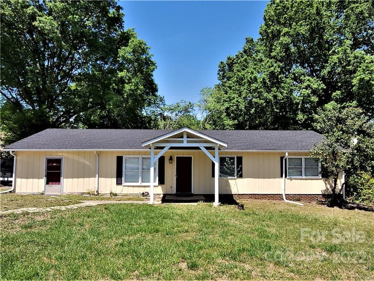 Photo 1 of 21 - 2115 Fowler Secrest Rd, Monroe, NC 28110