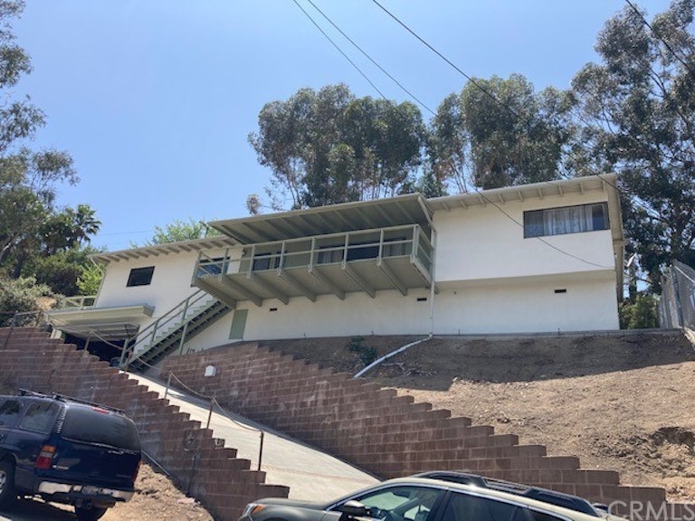 Photo 1 of 11 - 2468 Loy Ln, Los Angeles, CA 90041