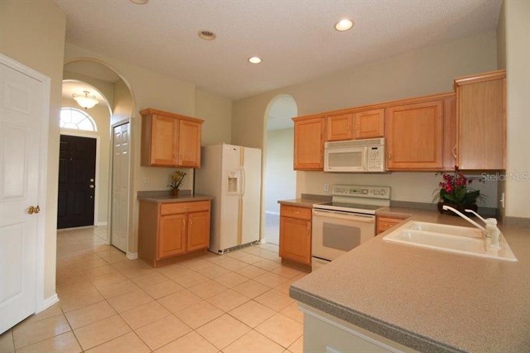 Photo 5 of 25 - 10638 Eveningwood Ct, Trinity, FL 34655
