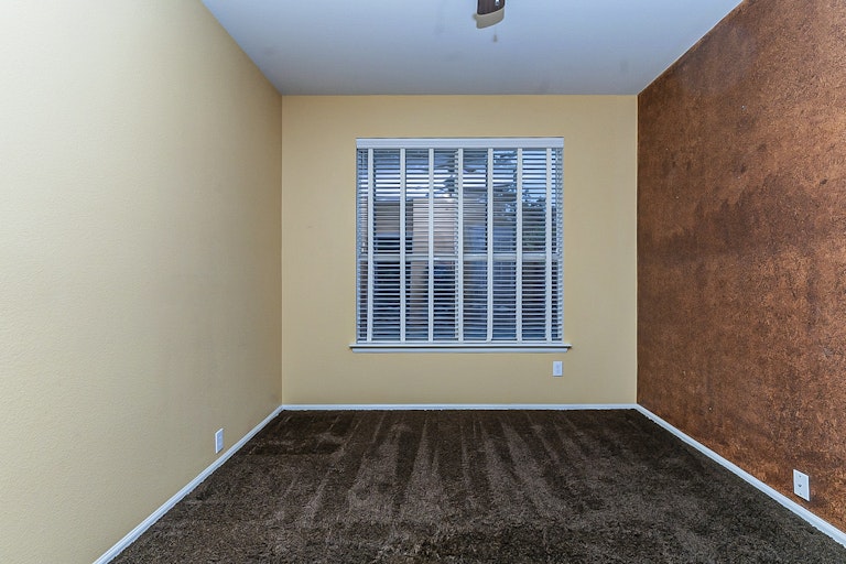 Photo 14 of 25 - 7909 Spring Run, North Richland Hills, TX 76182