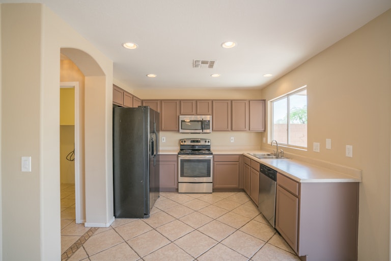 Photo 6 of 32 - 15328 W Evans Dr, Surprise, AZ 85379