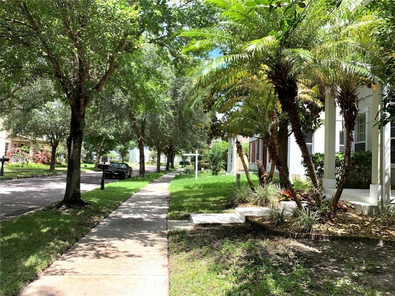 Photo 4 of 32 - 5237 Lemon Twist Ln, Windermere, FL 34786