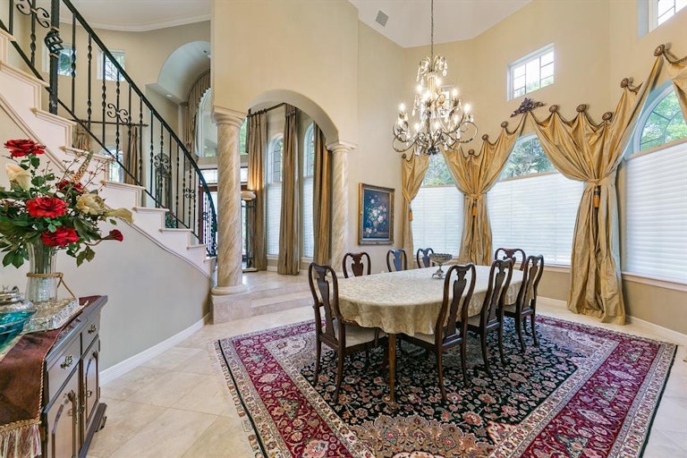 Photo 8 of 39 - 520 Blalock Rd, Houston, TX 77024
