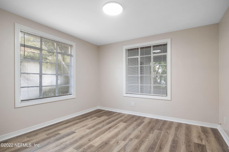 Photo 16 of 21 - 8024 Oakwood St, Jacksonville, FL 32208