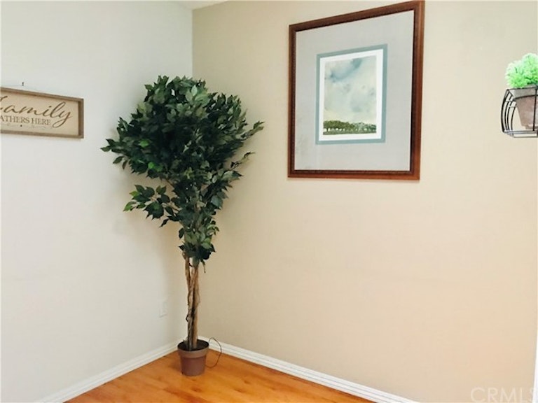 Photo 17 of 42 - 1415 S White Ave Unit B, Pomona, CA 91766