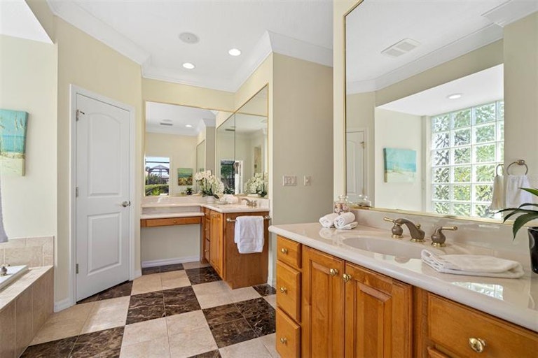 Photo 23 of 42 - 1312 Copperwood Dr, Osprey, FL 34229