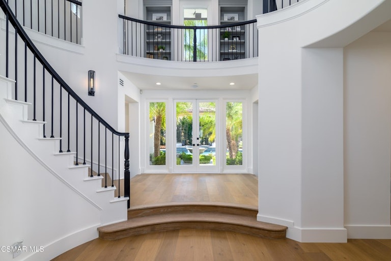 Photo 5 of 77 - 29462 Malibu View Ct, Agoura Hills, CA 91301