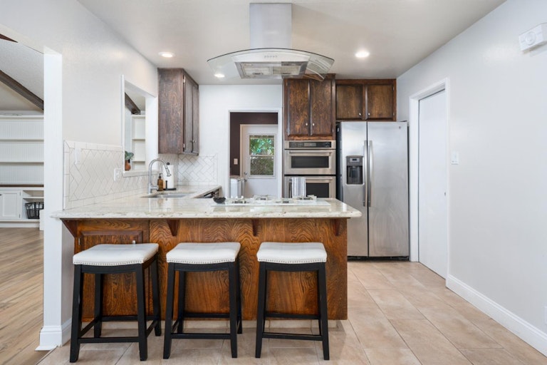 Photo 29 of 52 - 2341 Rogue River Dr, Sacramento, CA 95826