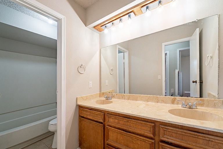 Photo 26 of 31 - 3700 Allenbrook Dr, Baytown, TX 77521
