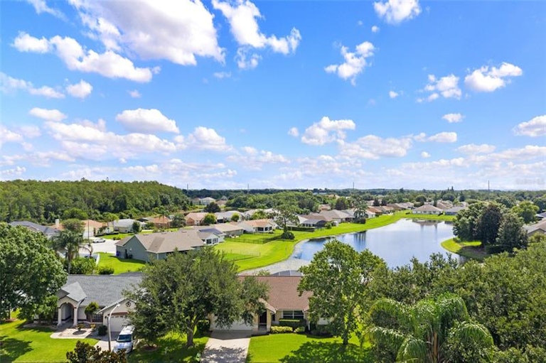 Photo 33 of 39 - 2338 Sweetwater Blvd, Saint Cloud, FL 34772
