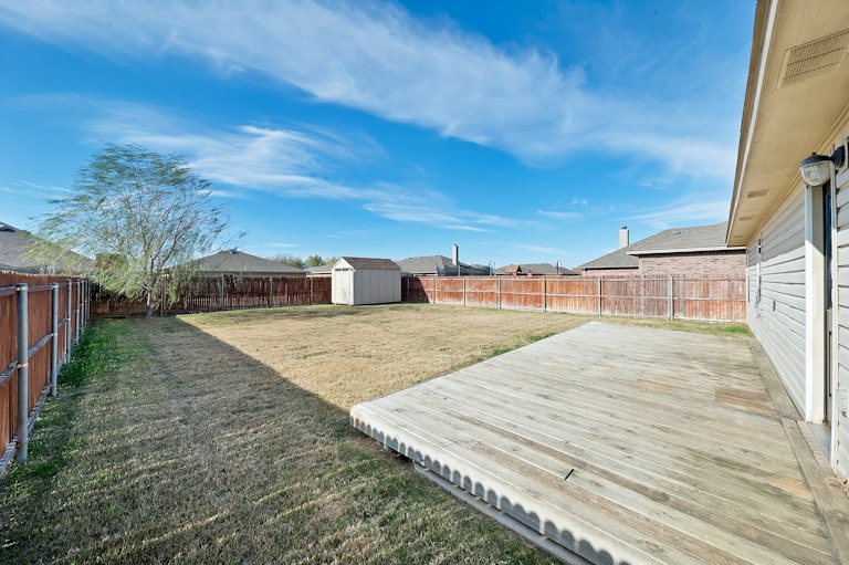 Photo 22 of 24 - 1374 Emily Ct, Burleson, TX 76028