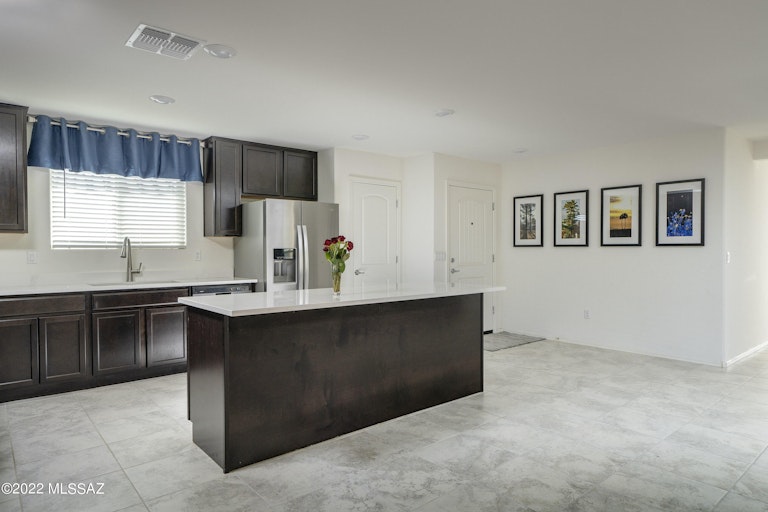 Photo 6 of 17 - 884 W Calle Sucre, Sahuarita, AZ 85629