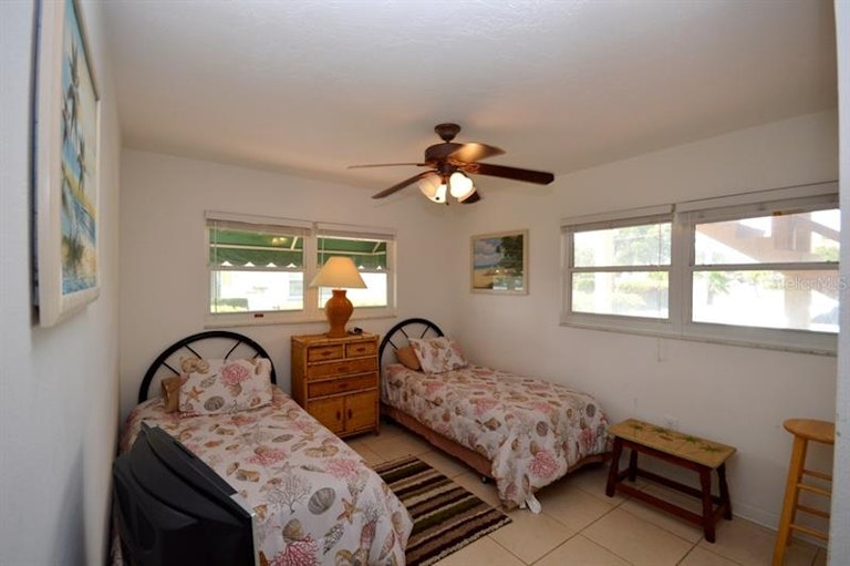 Photo 23 of 25 - 137 104th Ave #6, Treasure Island, FL 33706