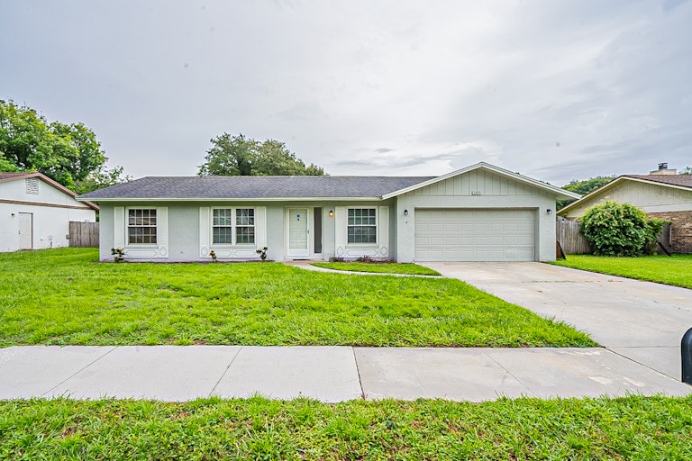 Photo 1 of 28 - 5409 Albert Dr, Winter Park, FL 32792