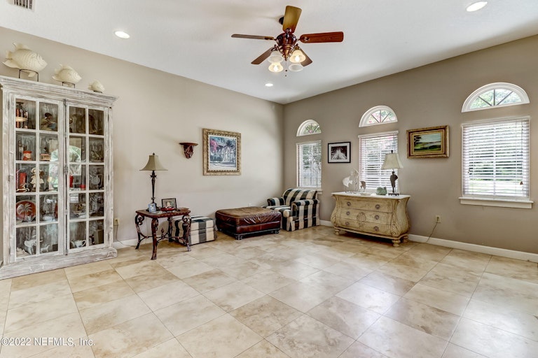 Photo 8 of 30 - 1459 Fountain Dr, Fernandina Beach, FL 32034