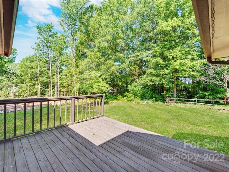 Photo 29 of 38 - 2654 Castle Hill Rd, Gastonia, NC 28052