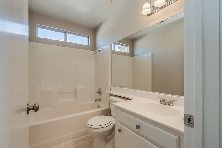 Photo 14 of 17 - 1568 N Grove St, Redlands, CA 92374