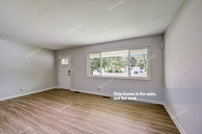 Photo 6 of 38 - 3539 Cesery Blvd, Jacksonville, FL 32277