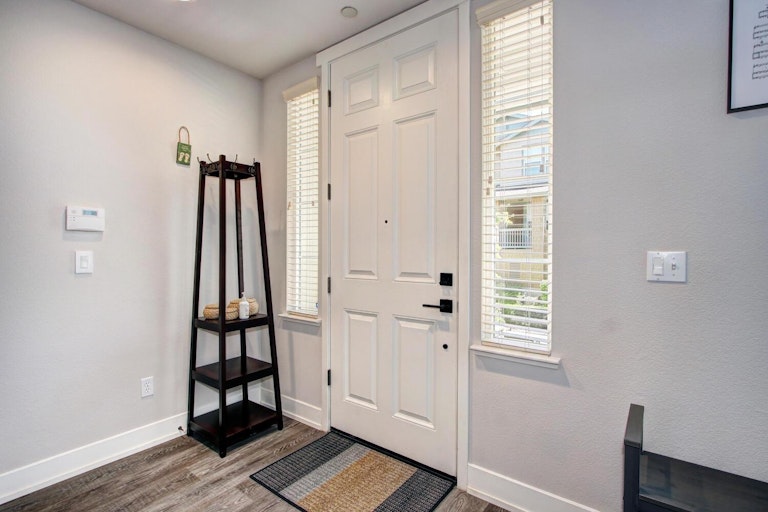 Photo 6 of 40 - 404 Washington Sq #22, Sacramento, CA 95811