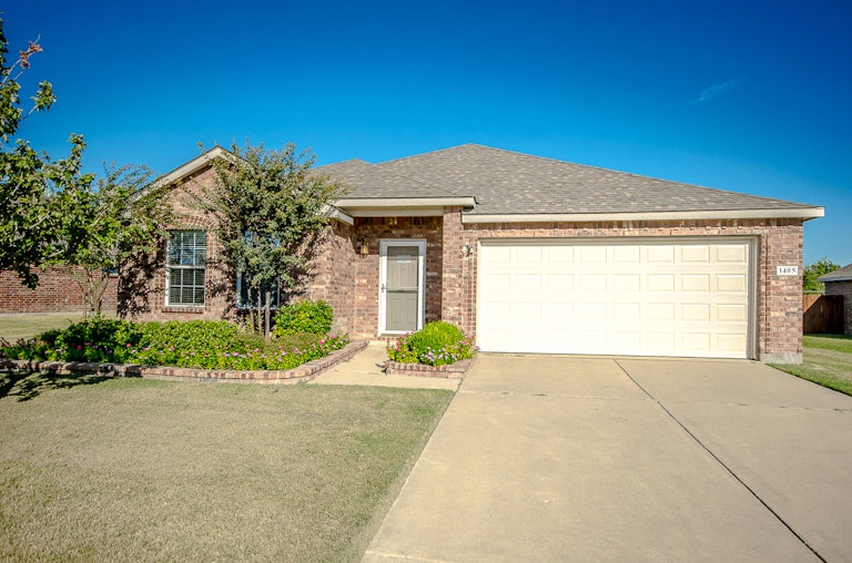 Photo 1 of 22 - 1405 Spinnaker Way, Wylie, TX 75098