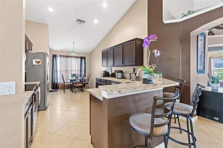 Photo 18 of 33 - 2603 Whitewood Rd, Mulberry, FL 33860