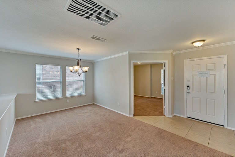 Photo 11 of 30 - 9125 Liberty Crossing Dr, Fort Worth, TX 76131