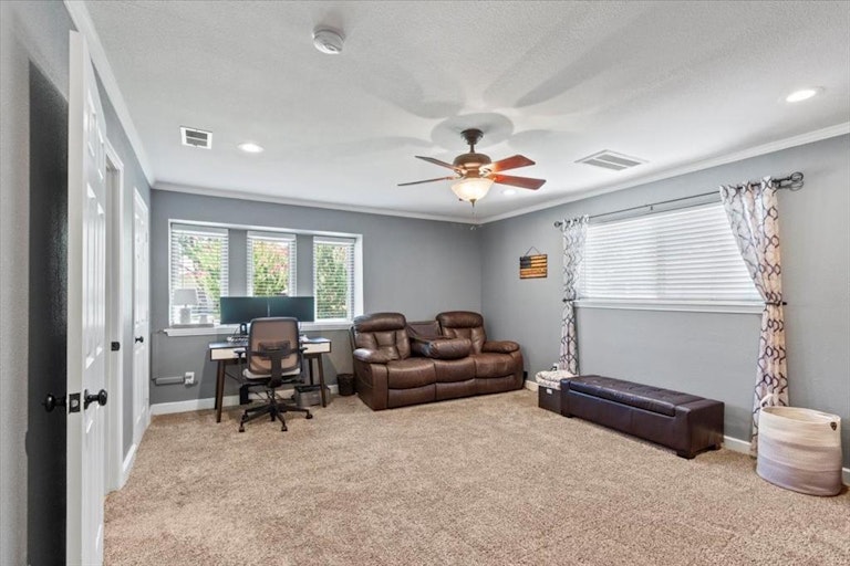 Photo 15 of 26 - 2117 Newcastle Cir, Plano, TX 75075