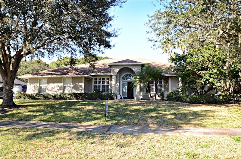 Photo 1 of 25 - 11233 Crooked River Ct, Clermont, FL 34711