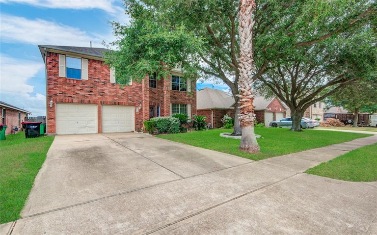 Photo 2 of 50 - 16651 Keegans Ridge Way Dr, Houston, TX 77083