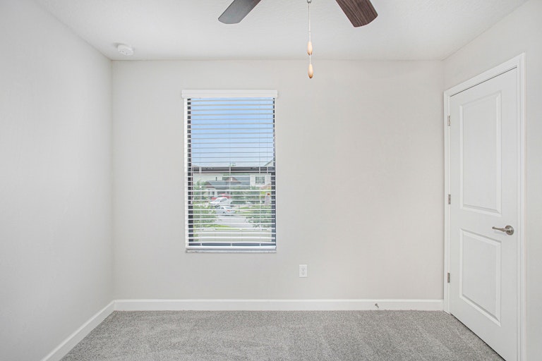 Photo 12 of 18 - 11009 Little Blue Heron Dr, Riverview, FL 33579